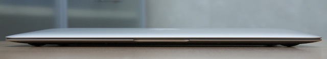 MacBook Air 11 fronte