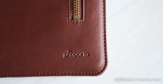 Proporta-Leather-Sleeve-iPad2-006