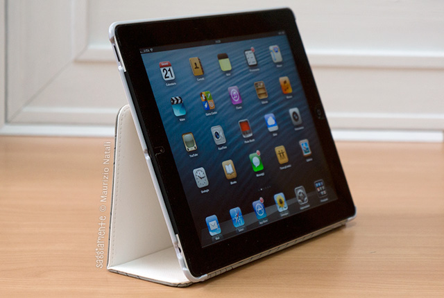 puro-booklet-ipad-stand-fronte