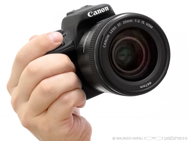 canon100d-hand-front-2