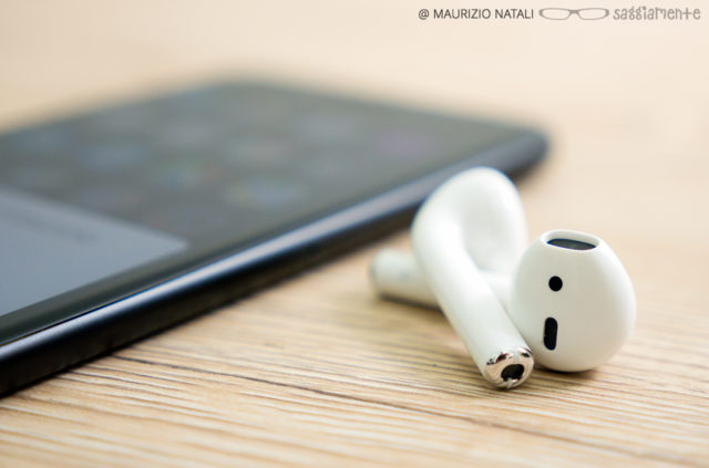 apple-airpods-10