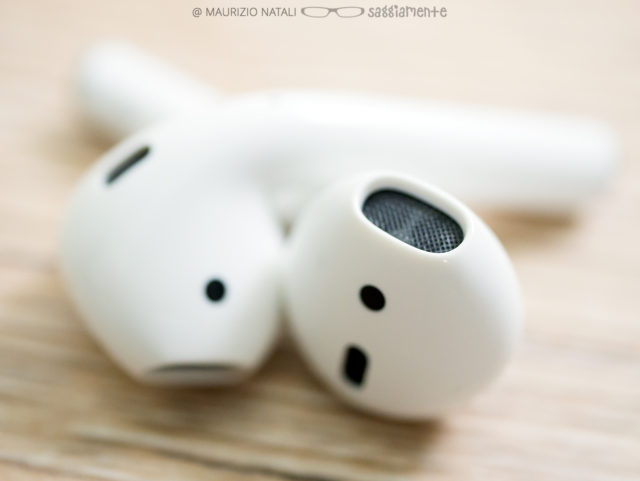apple-airpods-6